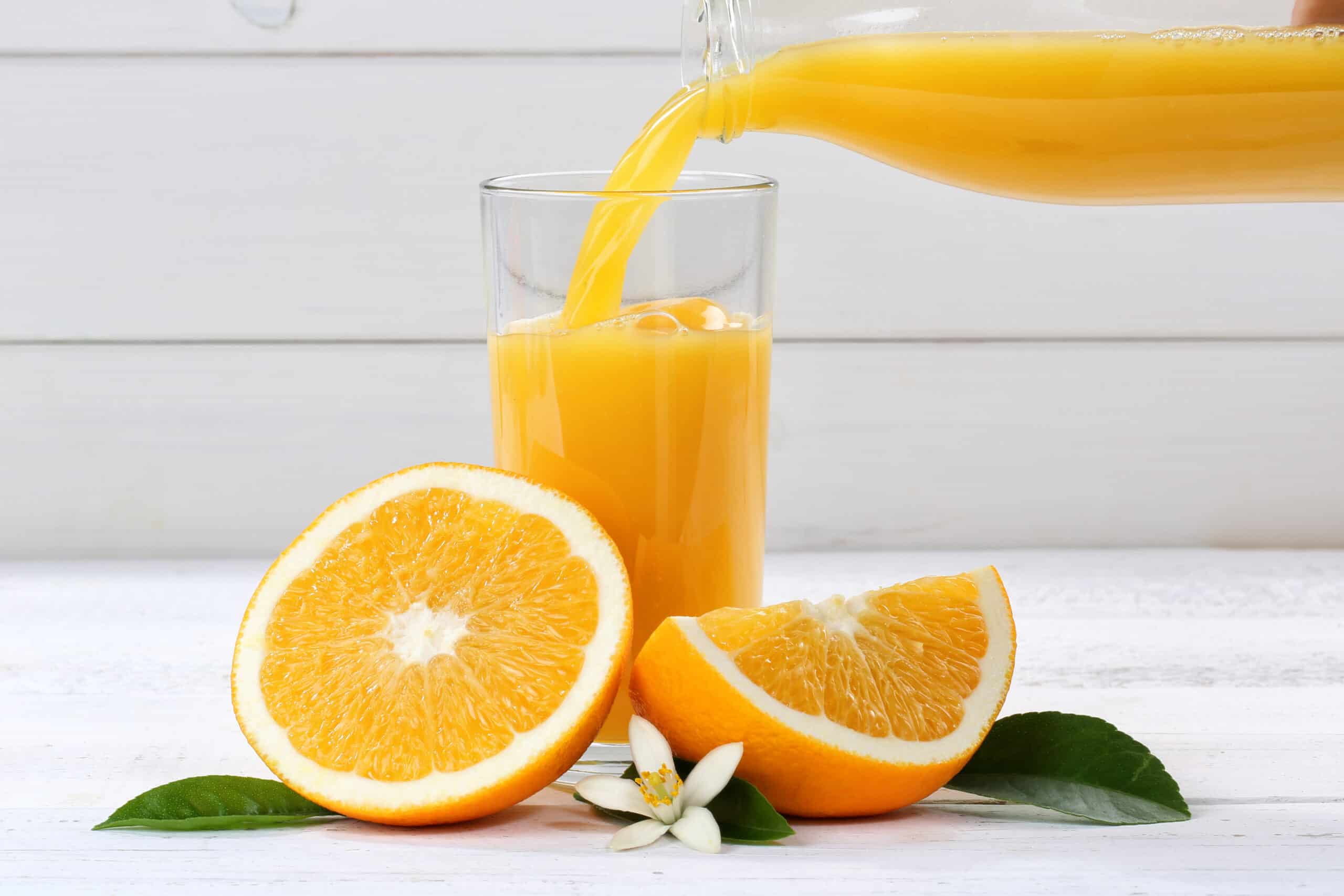WHOLE FRUIT vs. FRUIT JUICE – WHICH IS BETTER? - Bioteen Health